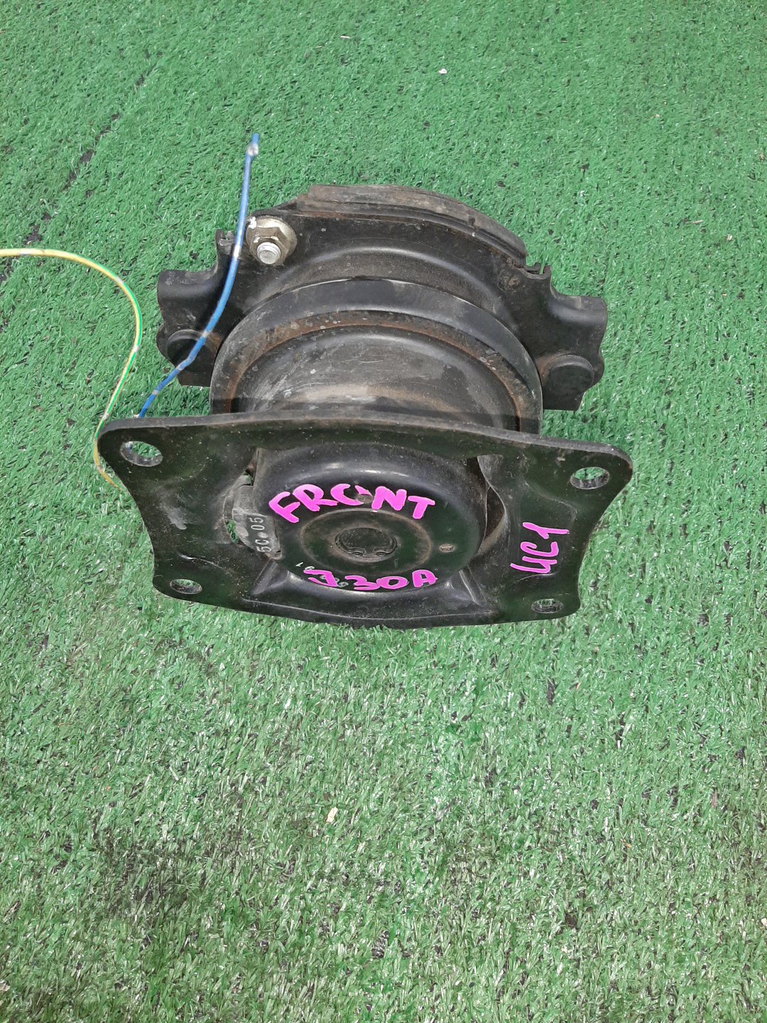 Подушка двс передняя HONDA INSPIRE UC1 J30A 2 ракурс