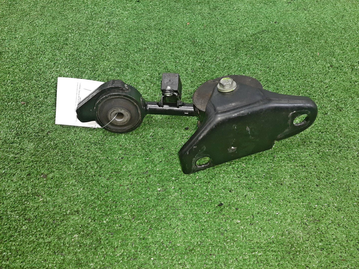 Подушка двс правая передняя TOYOTA CAMRY ACV30 2AZ-FE 3 ракурс