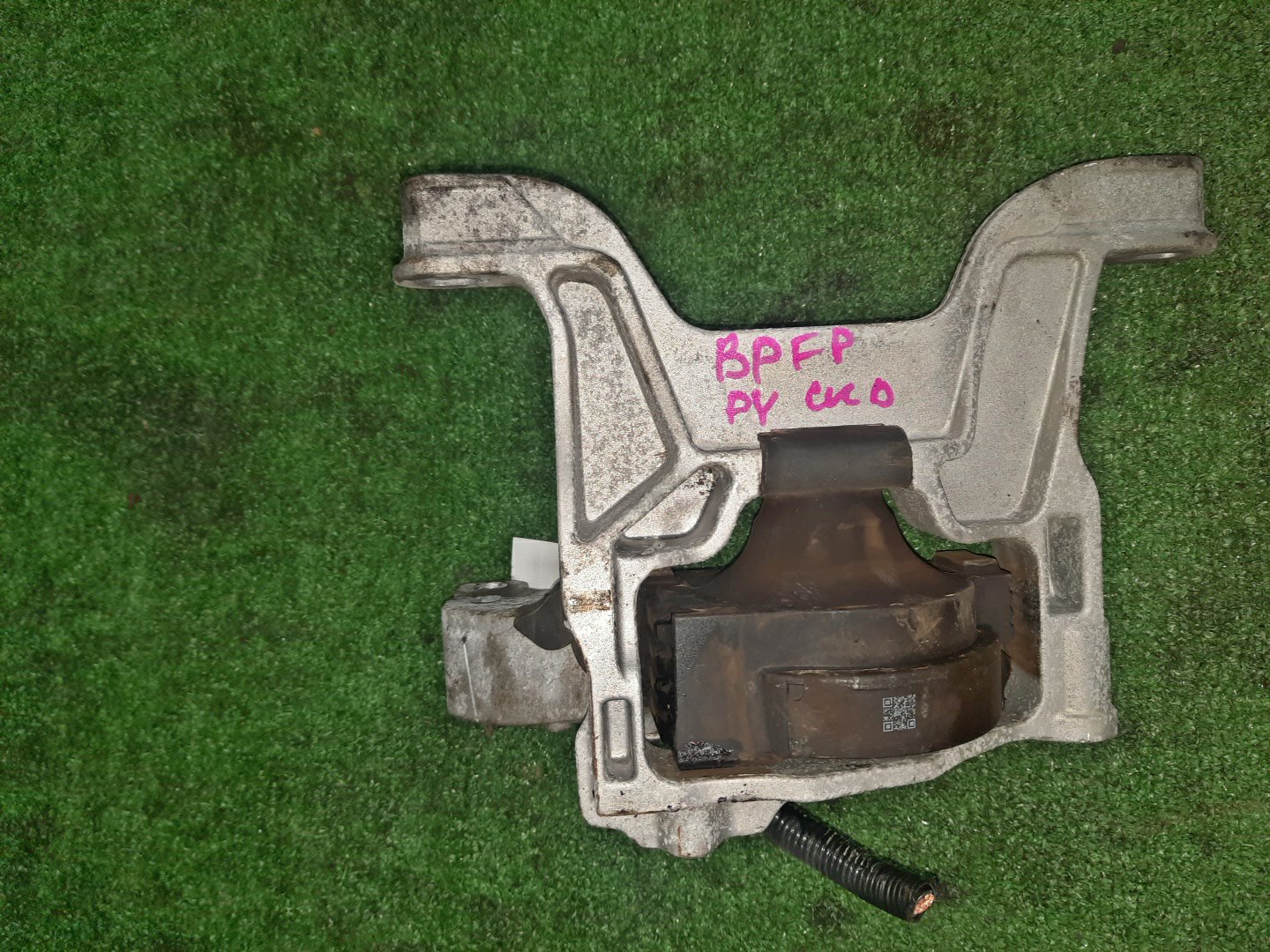 Подушка двс правая передняя MAZDA MAZDA 3 BPFP PE-VPS 2 ракурс