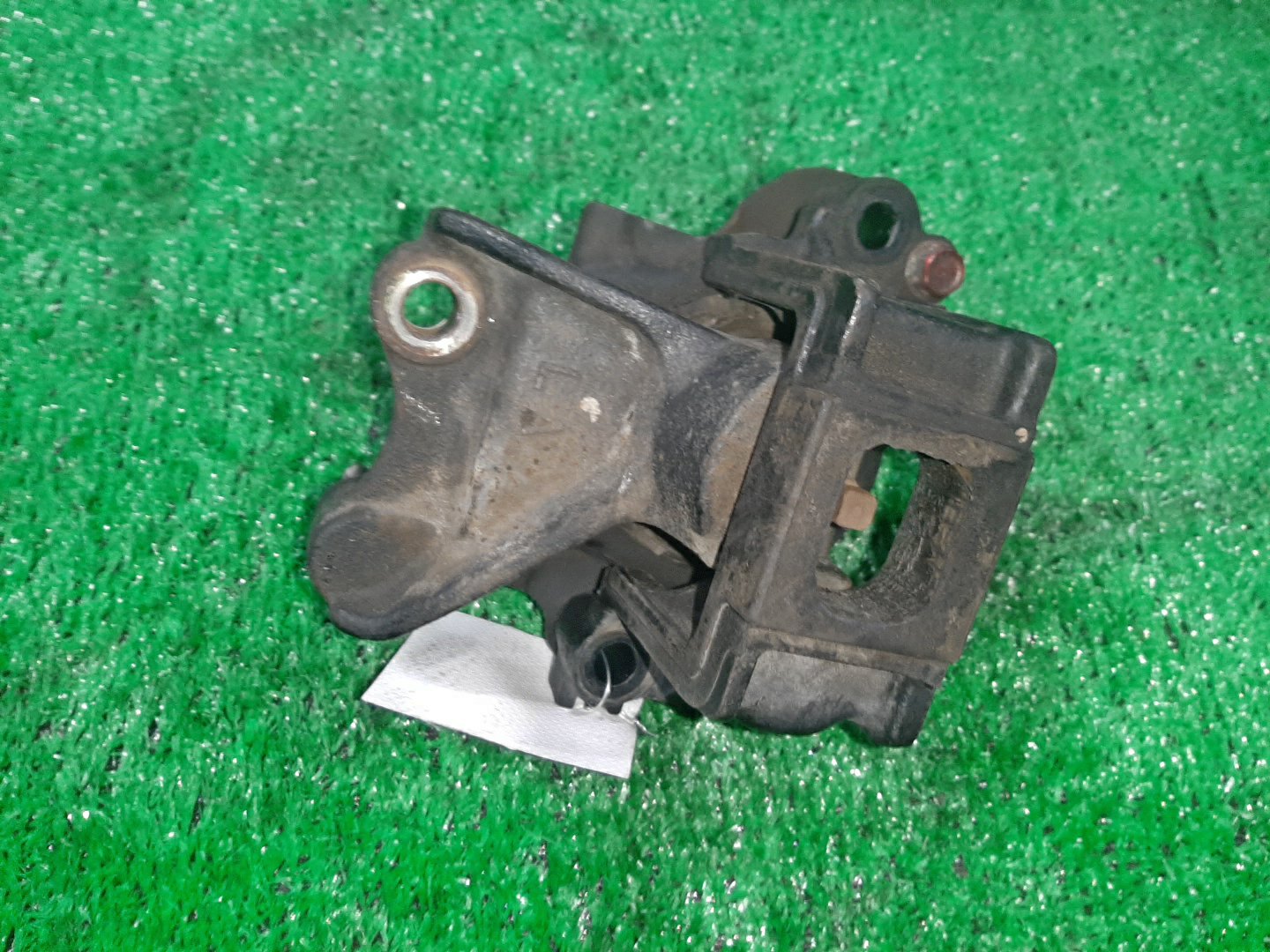 Подушка двс правая передняя HONDA AIRWAVE GJ1 L15A 1 ракурс