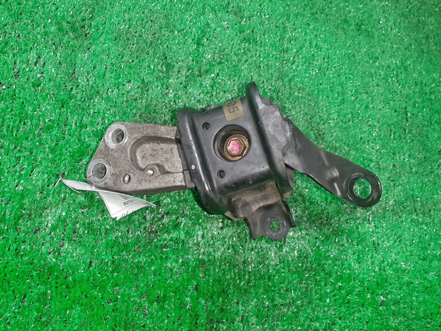 Подушка двс правая передняя TOYOTA COROLLA NZE121 1NZ-FE 1 ракурс