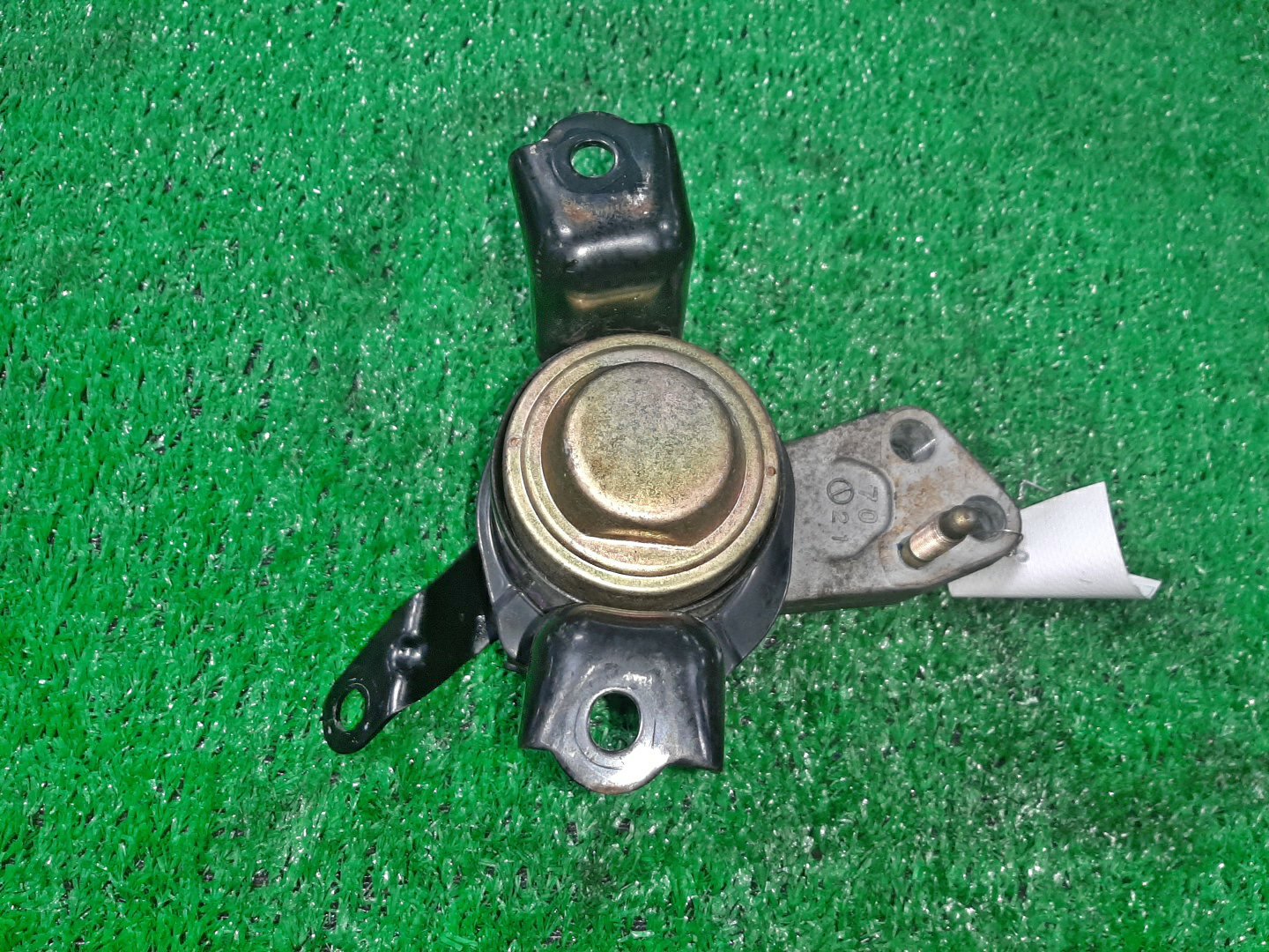 Подушка двс правая передняя TOYOTA COROLLA NZE121 1NZ-FE 2 ракурс