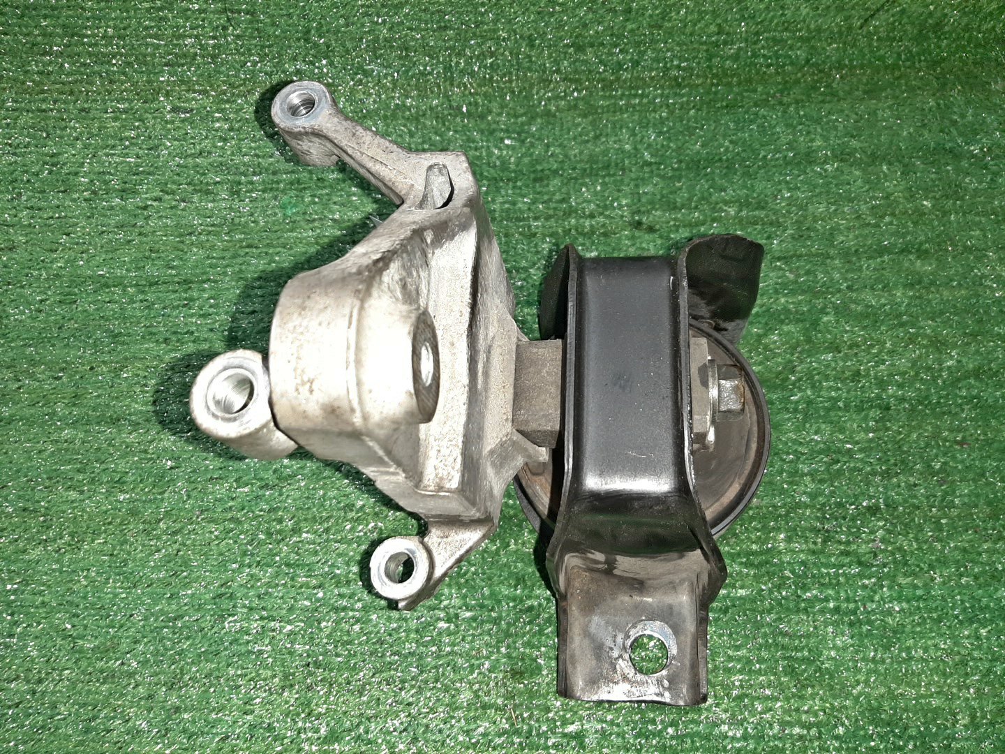 Подушка двс правая передняя NISSAN TIIDA JC11 MR18DE 1 ракурс