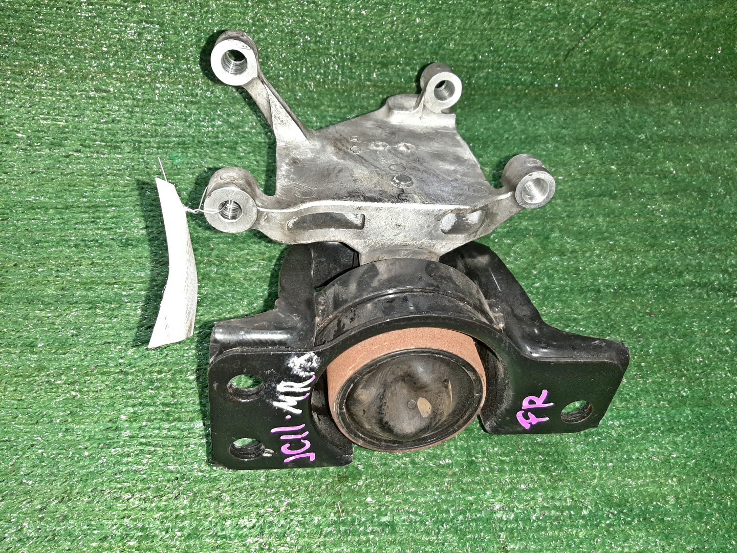 Подушка двс правая передняя NISSAN TIIDA JC11 MR18DE 2 ракурс