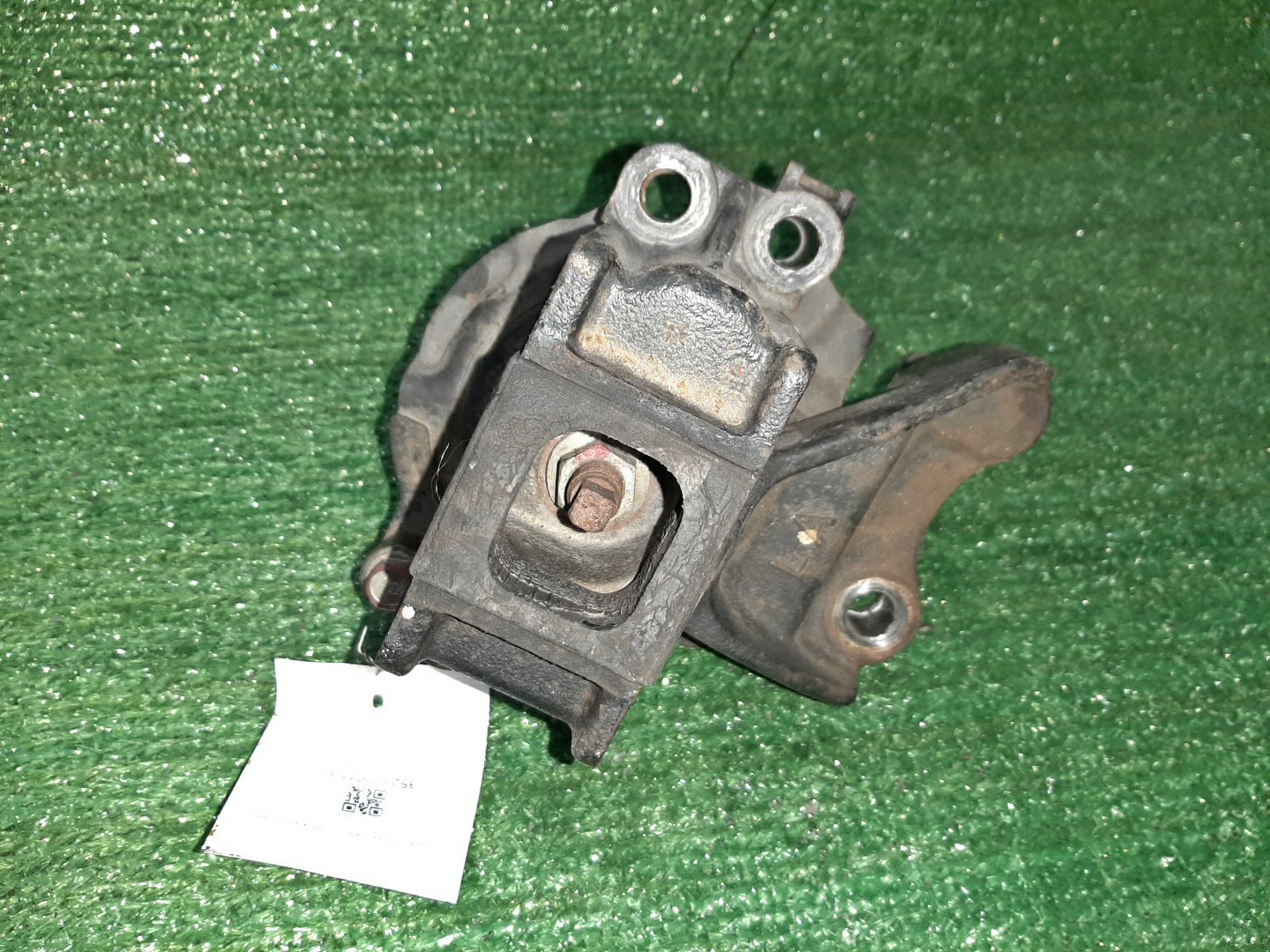 Подушка двс правая передняя HONDA AIRWAVE GJ1 L15A 1 ракурс