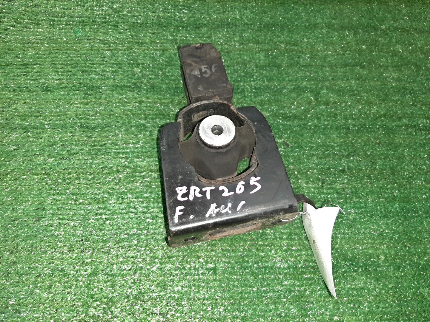 Подушка двс передняя TOYOTA PREMIO ZRT265 2ZR-FE 1 ракурс