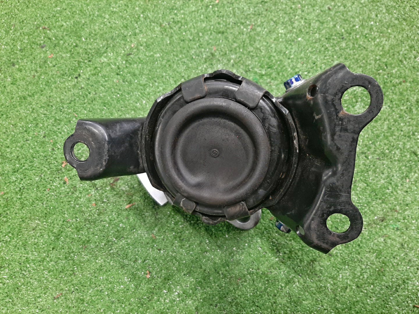 Подушка двс правая передняя HONDA SHUTTLE GP7 LEB 2648 4 ракурс
