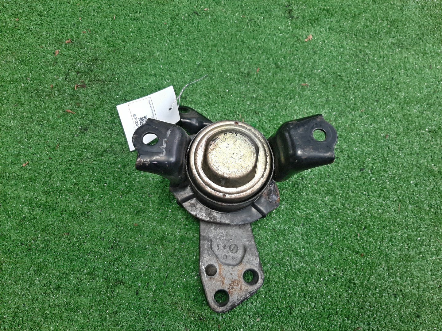 Подушка двс правая передняя TOYOTA COROLLA NZE121 1NZ-FE 2668 3 ракурс