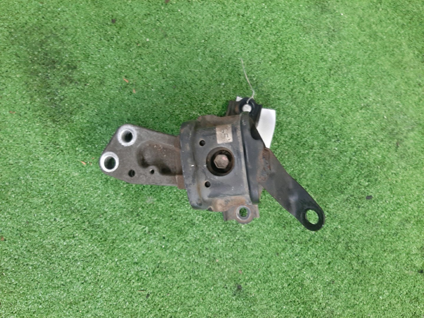Подушка двс правая передняя TOYOTA COROLLA NZE121 1NZ-FE 1 ракурс