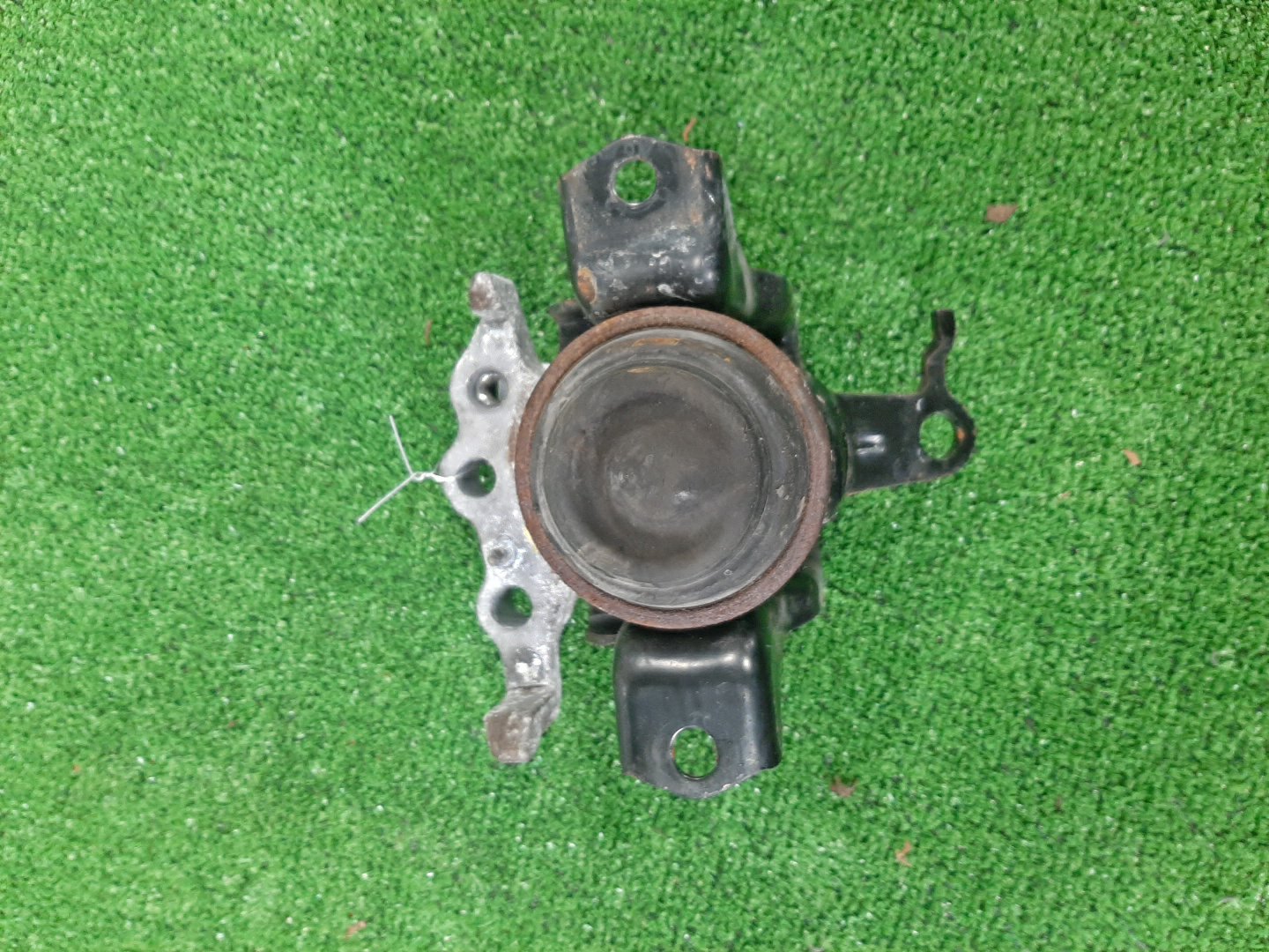 Подушка двс правая передняя DAIHATSU CAST LA250S KF 1 ракурс