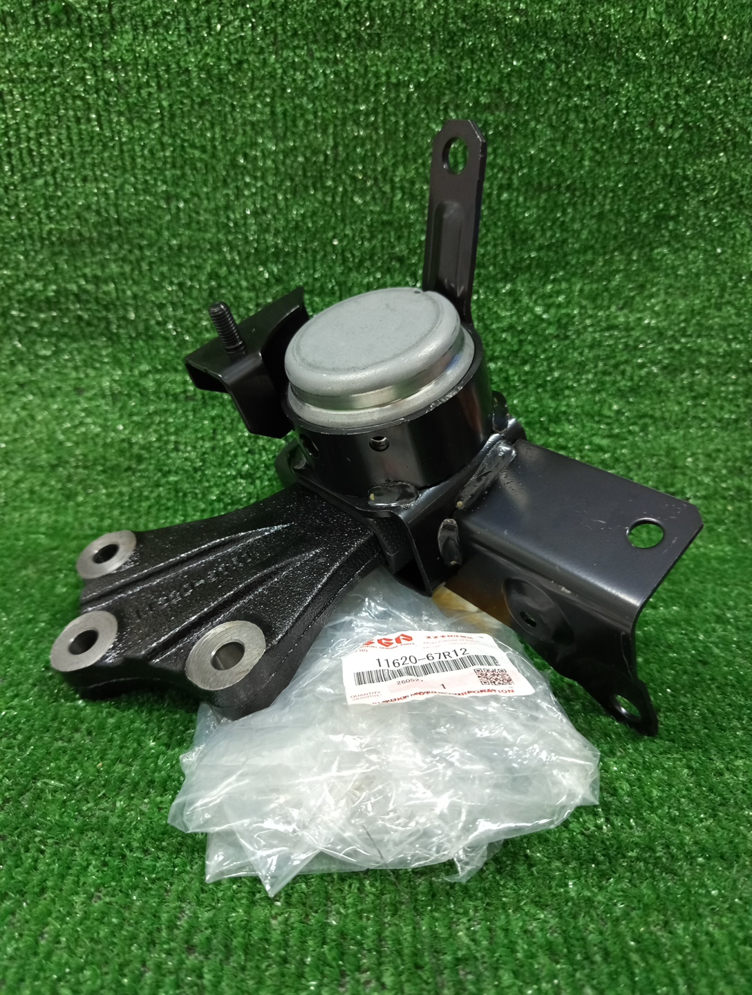 Подушка двс левая передняя SUZUKI SWIFT ZC33S 11620-67R12 1 ракурс