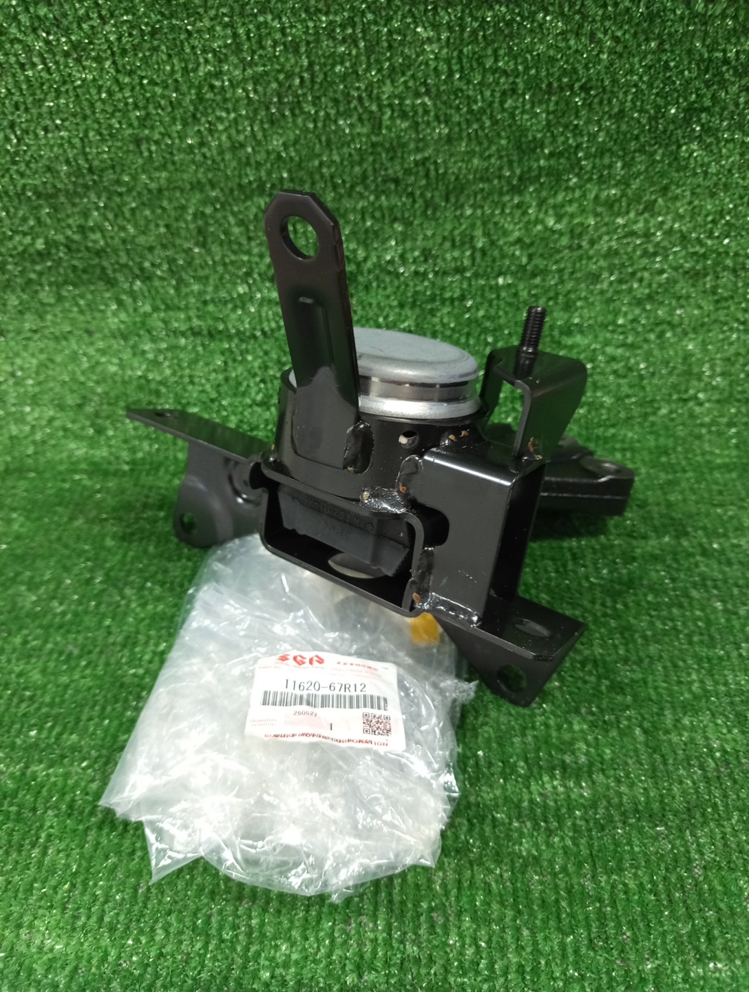 Подушка двс левая передняя SUZUKI SWIFT ZC33S 11620-67R12 2 ракурс