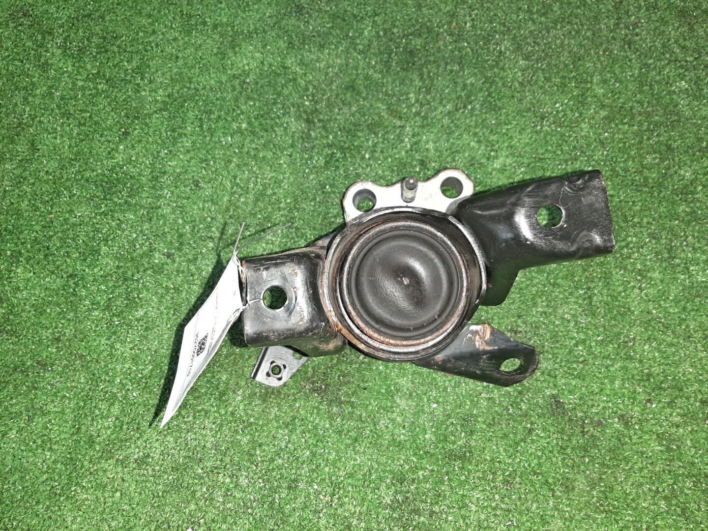 Подушка двс правая передняя TOYOTA COROLLA FIELDER, COROLLA  AXIO ZRE144G, ZRE142G, ZRE142, ZRE144 2ZR-FAE, 2ZR-FE 1 ракурс