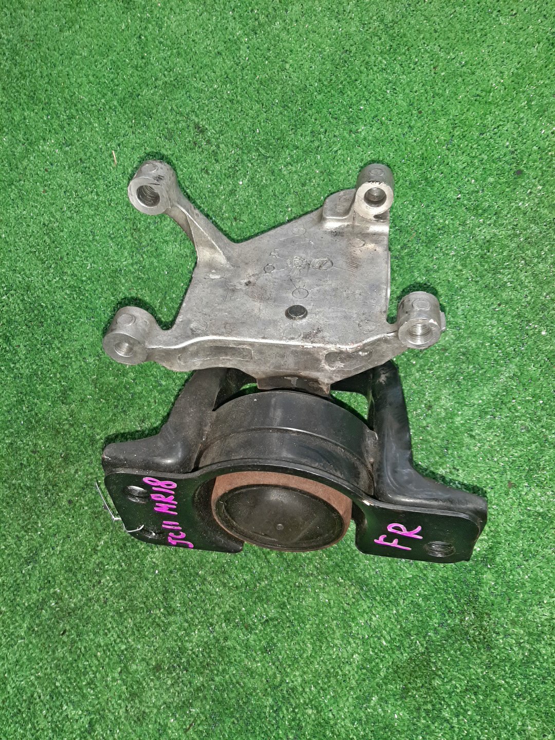 Подушка двс правая передняя NISSAN TIIDA JC11 MR18DE 2 ракурс