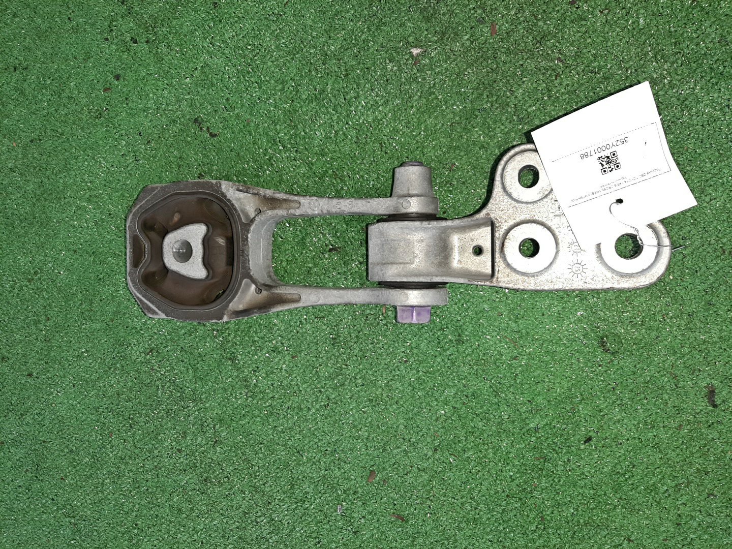 Подушка двс задняя TOYOTA YARIS CROSS MXPB10 M15A-FKS 2 ракурс