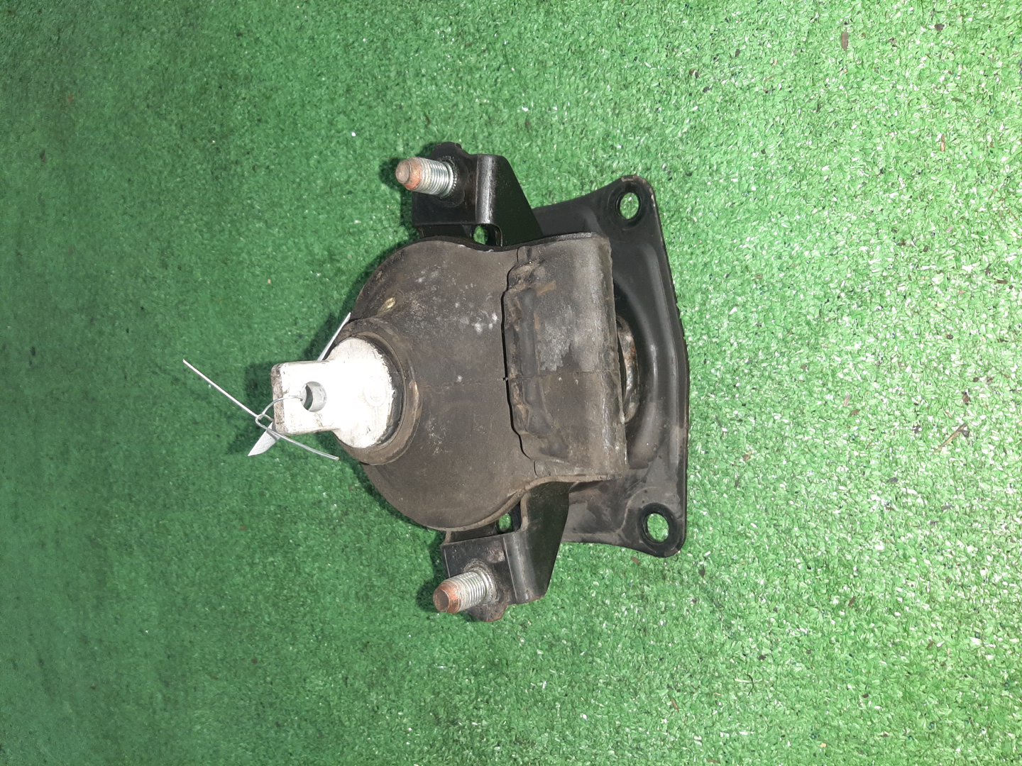 Подушка двс задняя HONDA ACCORD CM2 K24A 1 ракурс