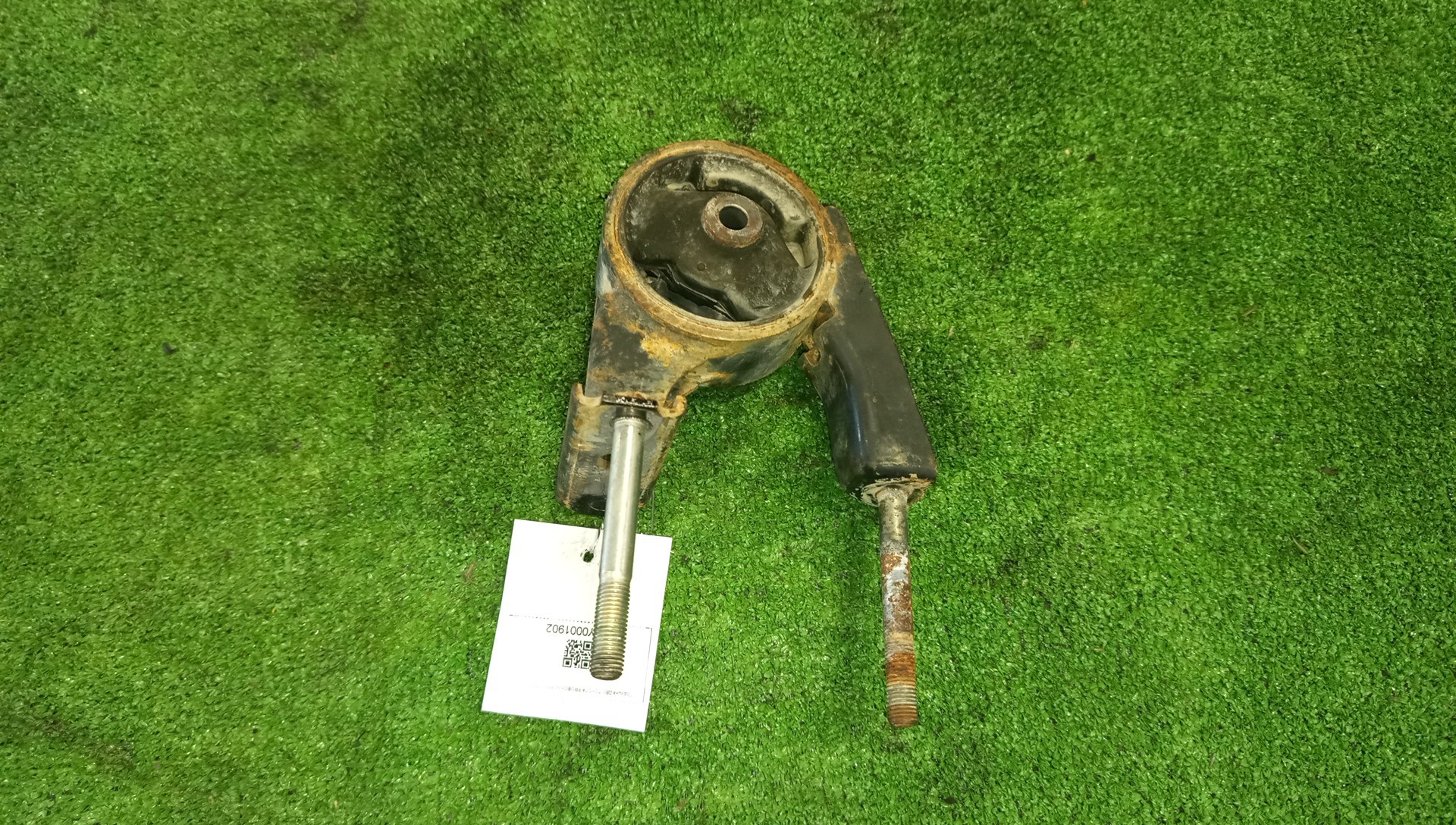 Подушка двс задняя TOYOTA PROBOX NCP50V 2NZ-FE 2 ракурс