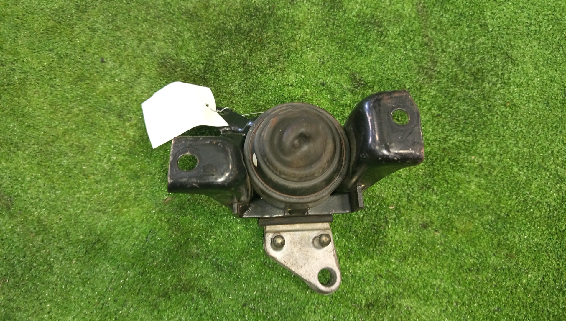 Подушка двс правая передняя TOYOTA COROLLA ZZE122 1ZZ-FE 3 ракурс