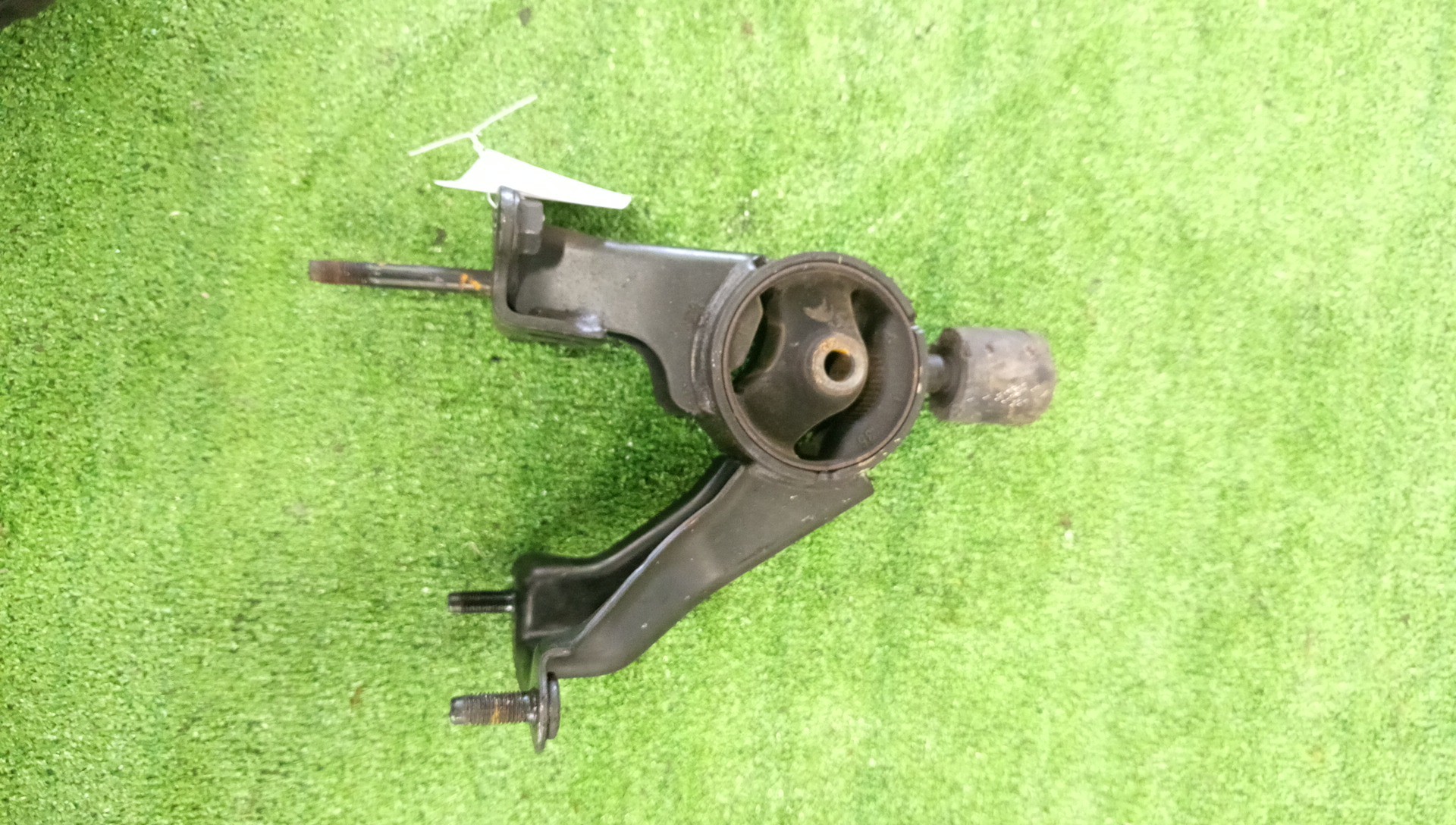 Подушка двс задняя TOYOTA COROLLA FIELDER NZE141G 1NZ-FE 1 ракурс