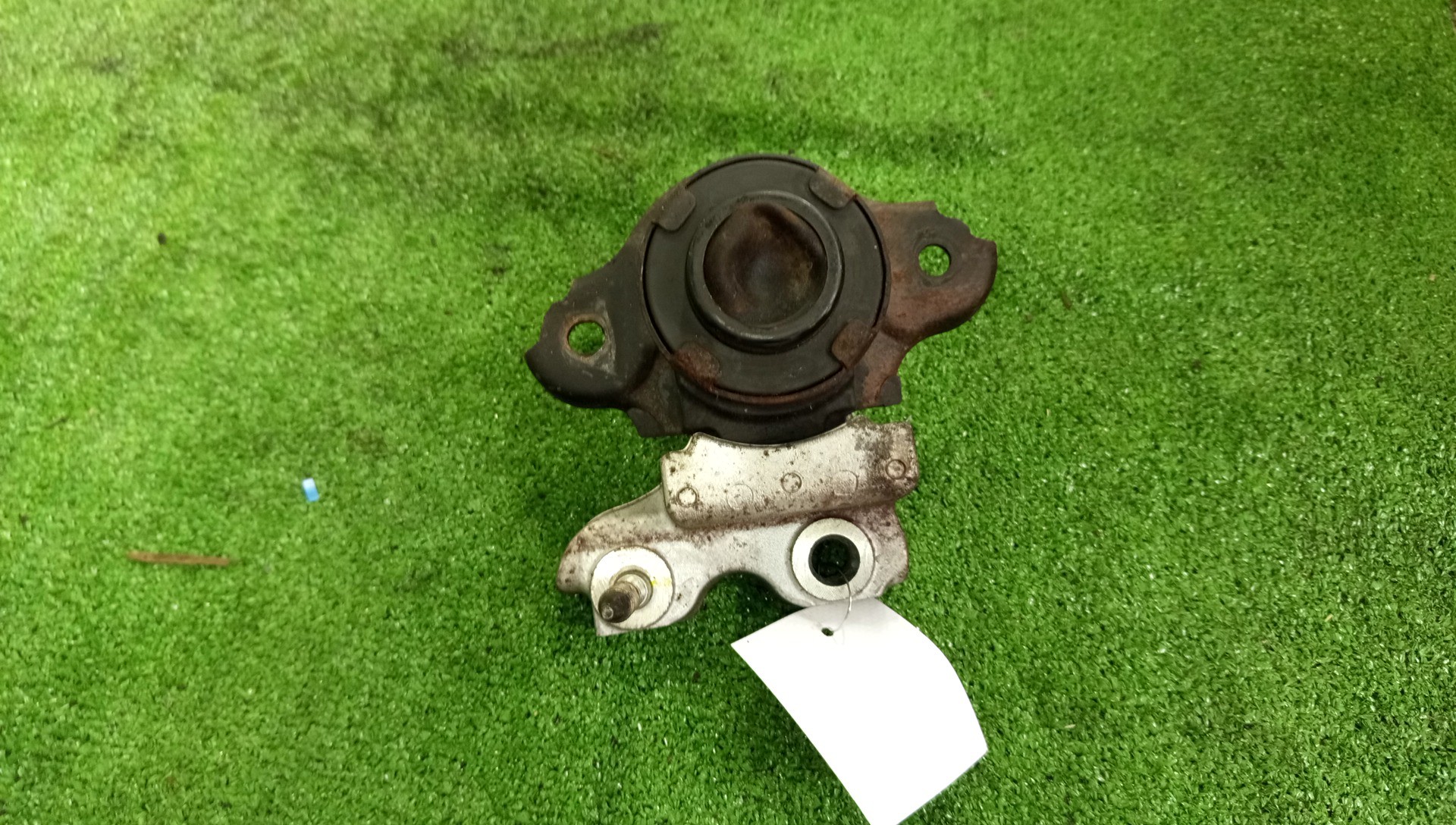 Подушка двс правая передняя HONDA FIT GD1 L13A 2 ракурс