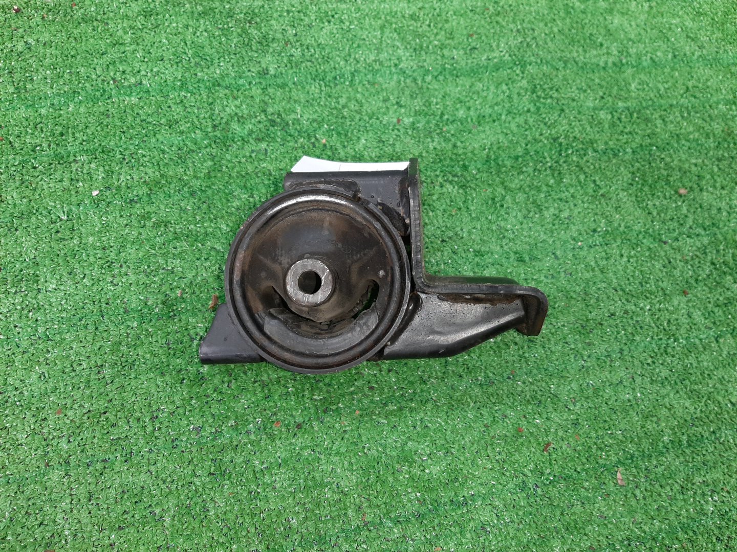 Подушка двс левая передняя TOYOTA VISTA SV50 3S-FSE 2 ракурс Подушка двс левая передняя TOYOTA VISTA SV50 3S-FSE 2 ракурс