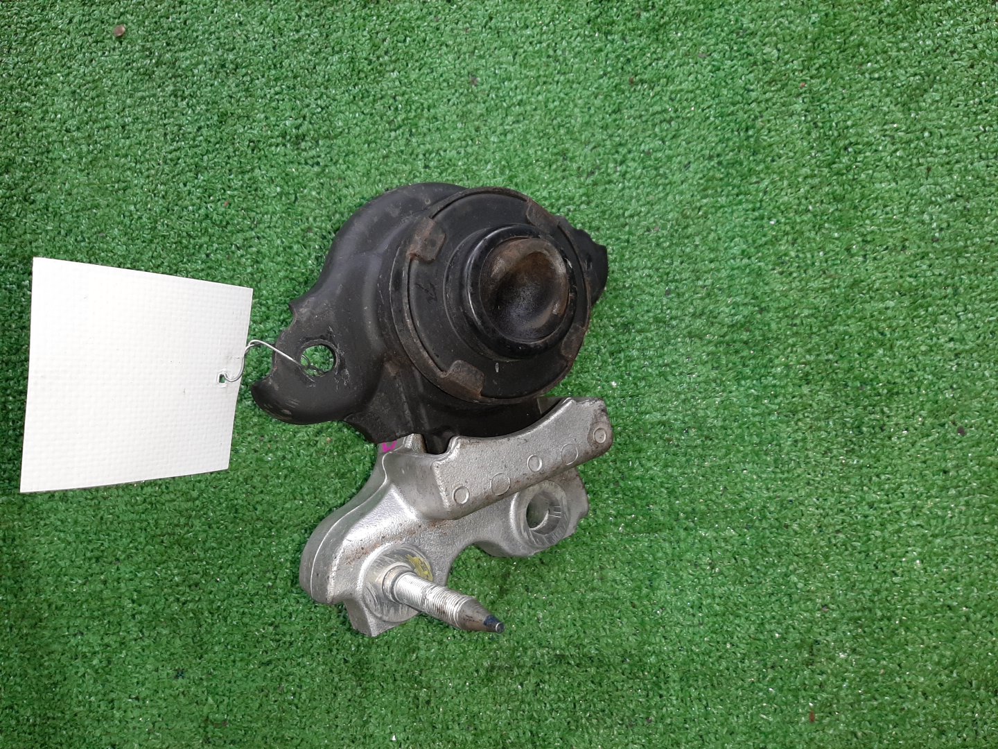 Подушка двс правая передняя HONDA FIT GD1 L13A 1 ракурс