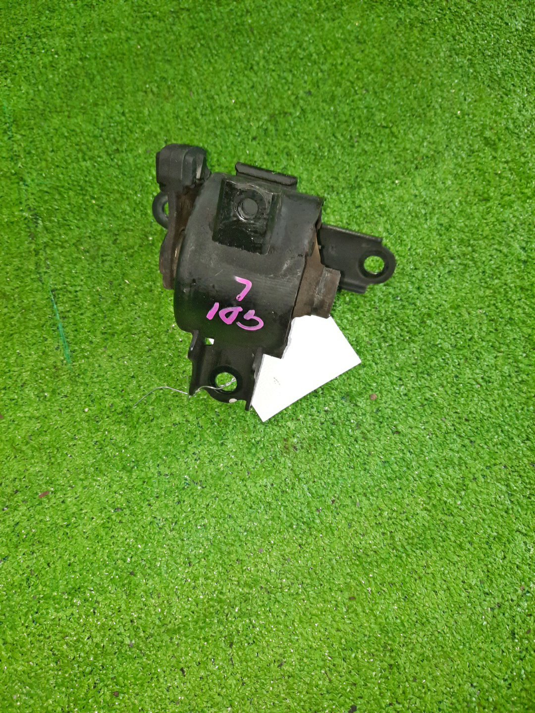 Подушка двс левая передняя HONDA FIT GD1 L13A 2 ракурс