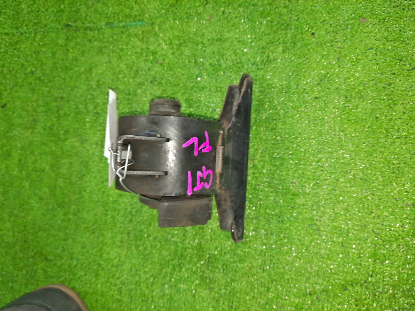Подушка двс левая передняя HONDA AIRWAVE GJ1 L15A 2 ракурс