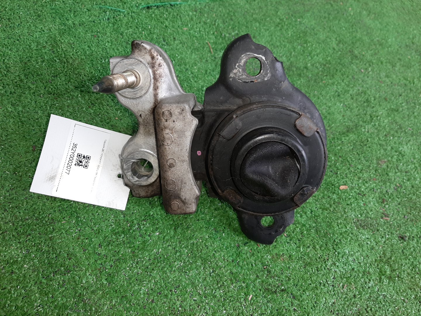 Подушка двс правая передняя HONDA FIT GD3 L15A 2 ракурс