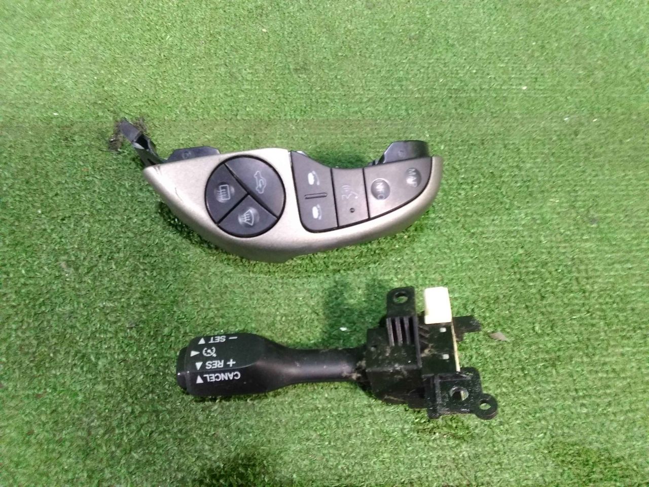 Кнопка TOYOTA PRIUS NHW20 1NZ-FXE 1 ракурс