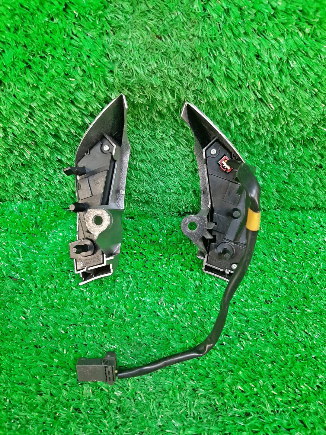 Кнопка MITSUBISHI OUTLANDER CW5W 8701A020 2 ракурс