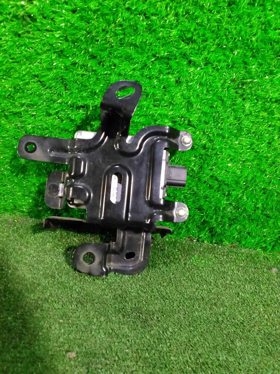 Датчик левый MAZDA ATENZA GJ2FW GHP9-67Y90C 2 ракурс