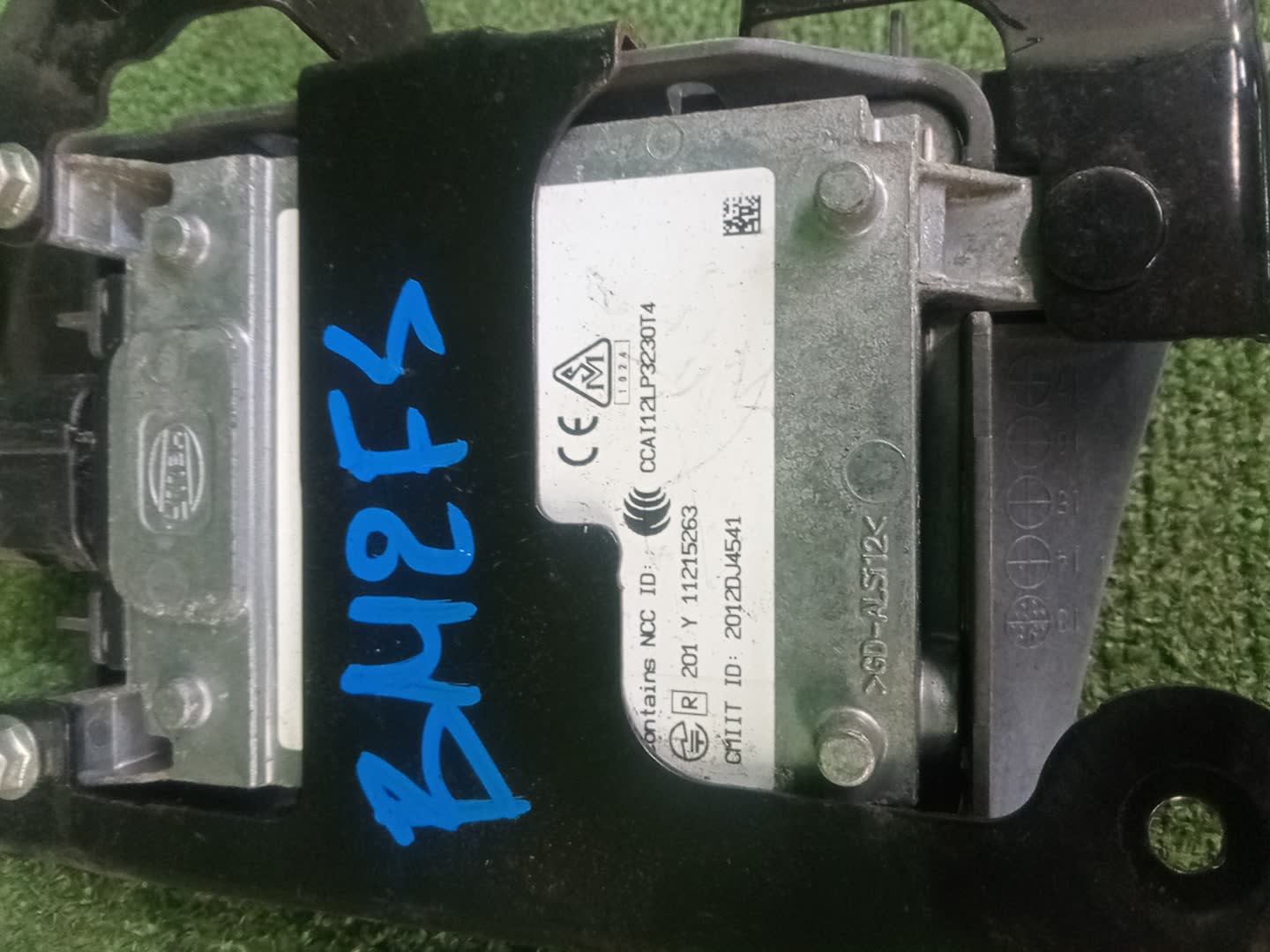 Датчик левый задний MAZDA AXELA BM2FS 2012DJ4541 2 ракурс