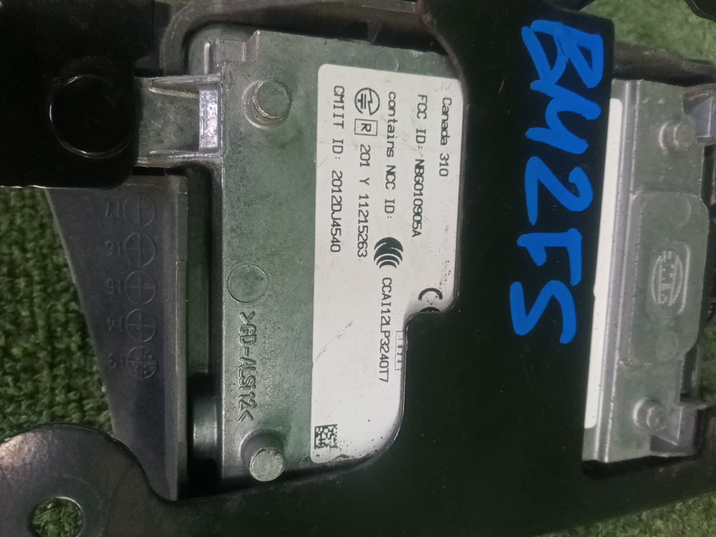Датчик правый задний MAZDA AXELA BM2FS 2012DJ4540 2 ракурс