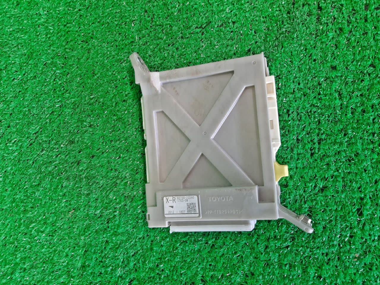 Блок управления TOYOTA MARK X GRX135 82730-22260 1 ракурс Блок управления TOYOTA MARK X GRX135 82730-22260 1 ракурс