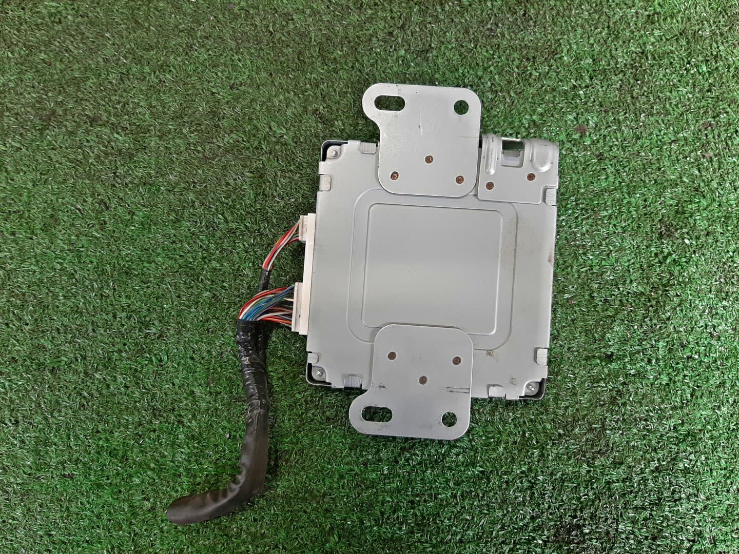 Блок управления TOYOTA DYNA XZU344 N04C 89070-37100 3 ракурс