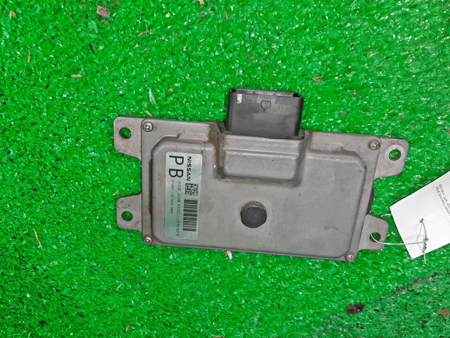 Блок управления NISSAN TEANA TNJ32 QR25DE 31036-JC20B 1 ракурс Блок управления NISSAN TEANA TNJ32 QR25DE 31036-JC20B 1 ракурс
