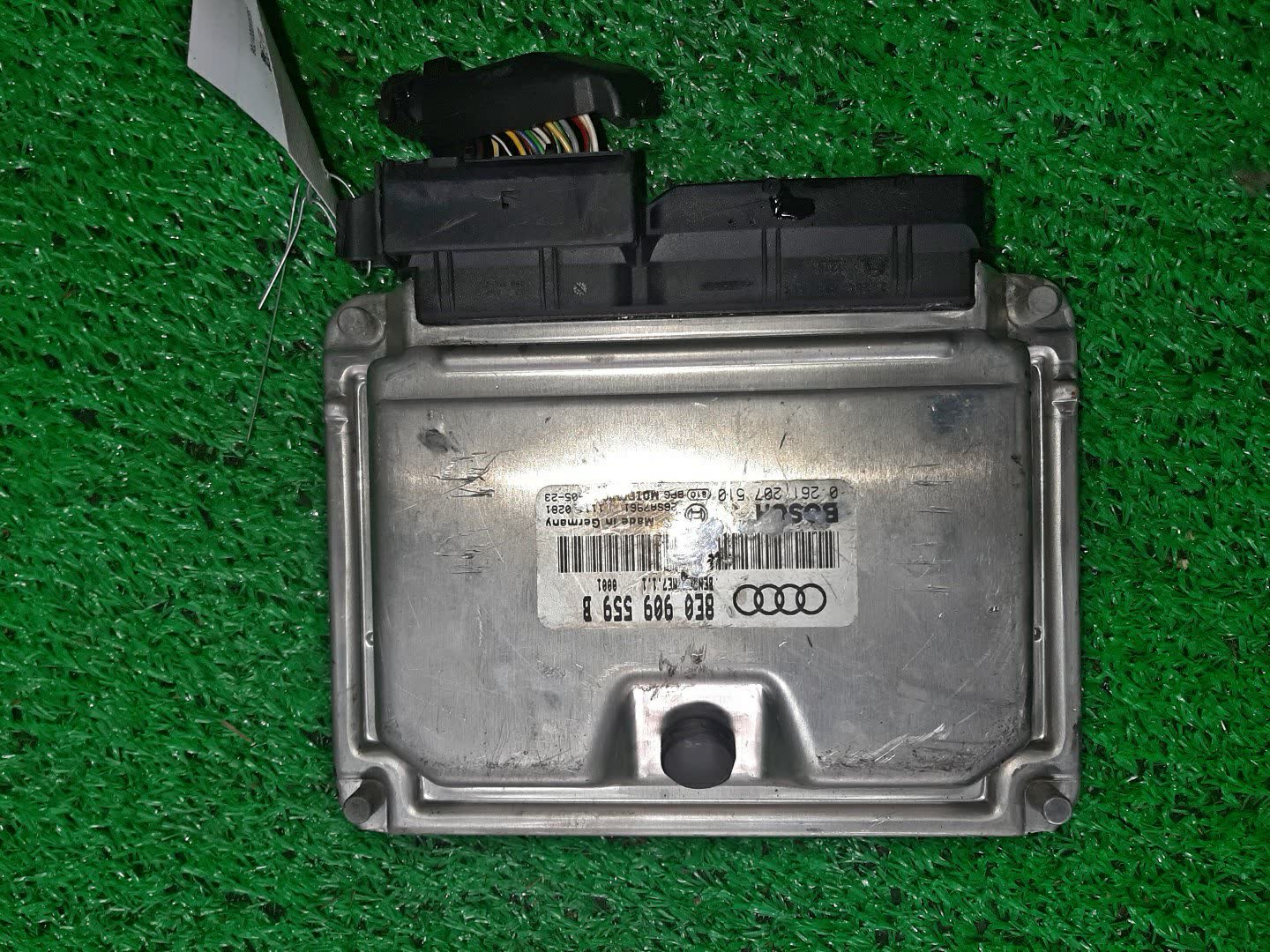 Блок управления AUDI A6 4B2 ASN 8E0909559B 1 ракурс