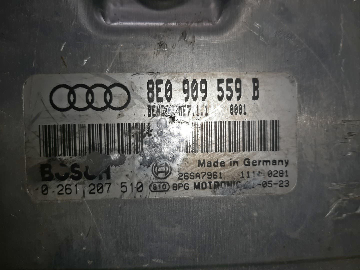 Блок управления AUDI A6 4B2 ASN 8E0909559B 2 ракурс