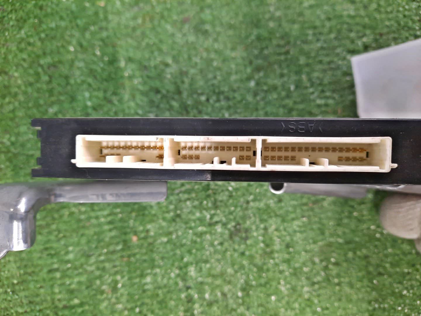 Блок управления TOYOTA AQUA NHP10 1NZ-FXE 89990-52312 3 ракурс