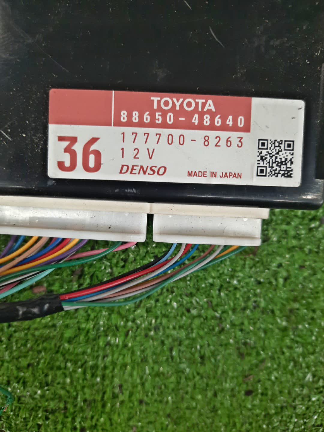 Блок управления LEXUS RX450H GYL15W 88650-48640 2 ракурс
