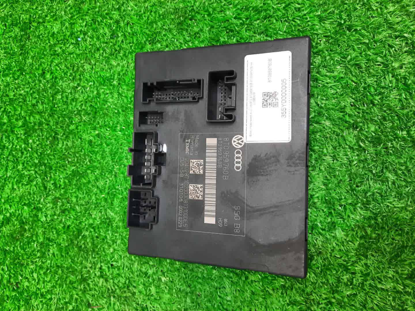 Блок управления AUDI A5 8F7, 8T3, 8TA 8T0959760B 1 ракурс