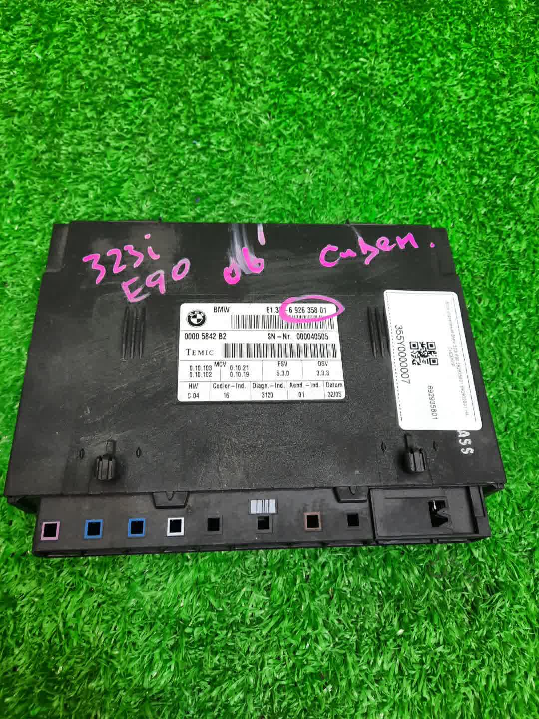 Блок управления BMW 3-Series E90 61356926358 1 ракурс