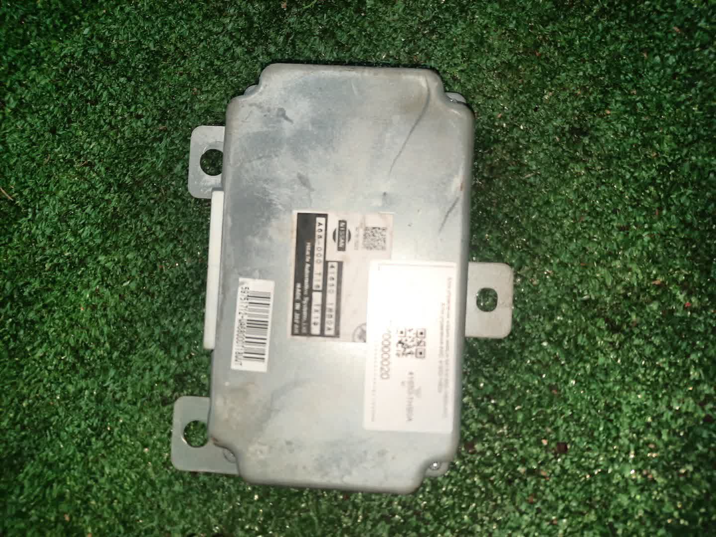 Блок управления NISSAN MARCH NK13 41650-1HB0A 1 ракурс