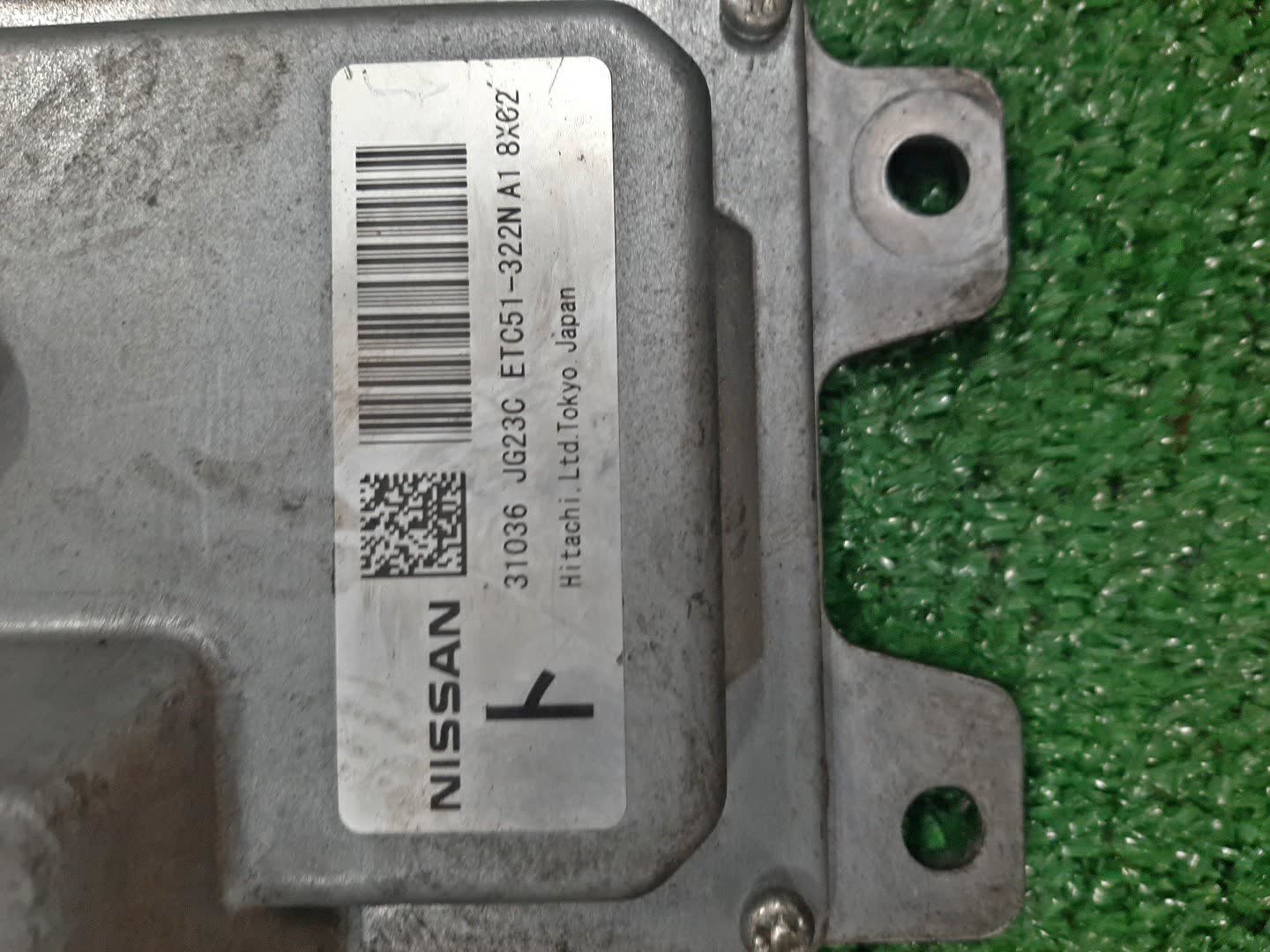 Блок управления NISSAN PRESAGE TNU31 QR25DE ETC51-322NA1 2 ракурс