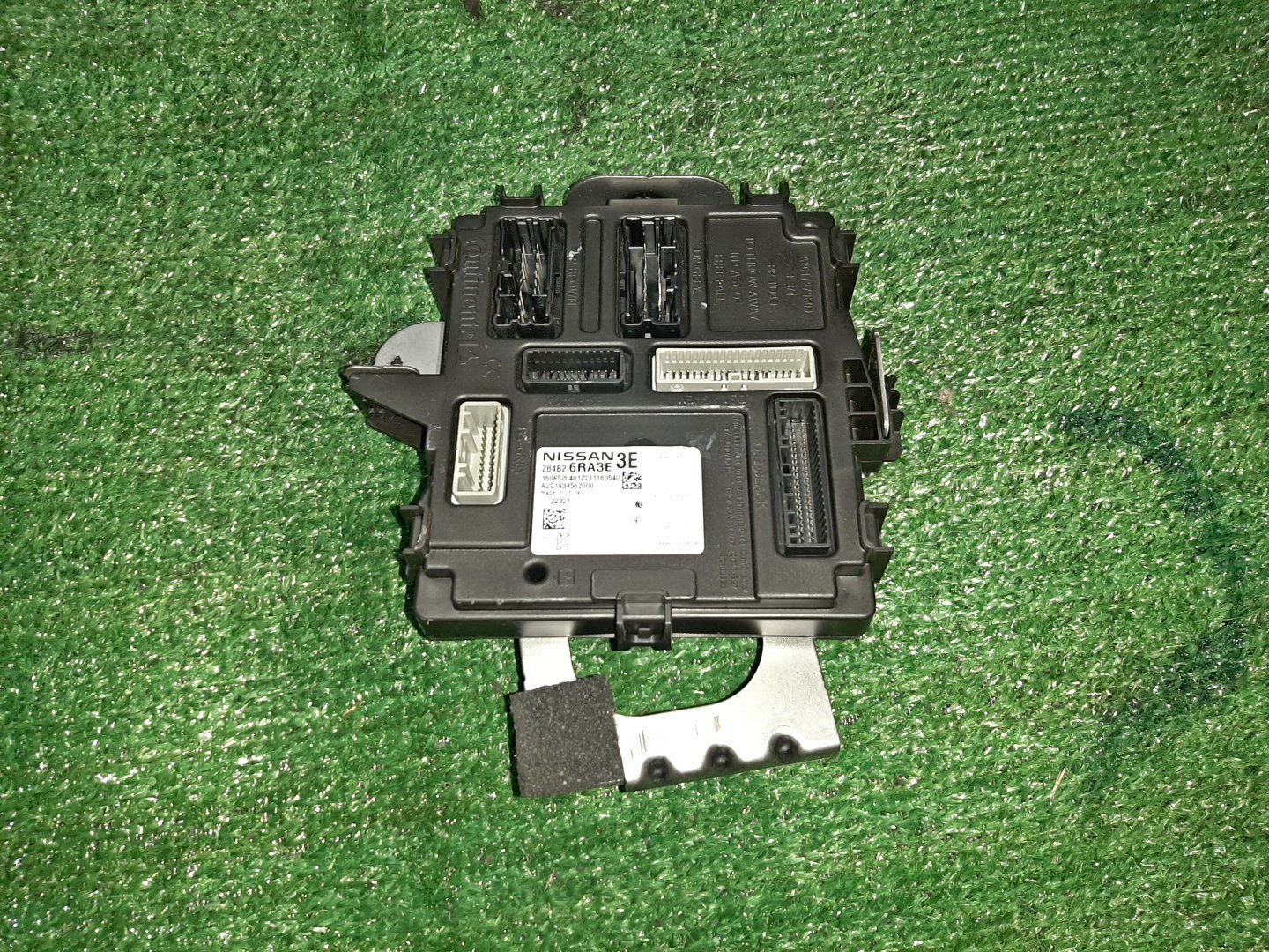 Блок управления NISSAN X-TRAIL SNT33 KR15DDT 284B2-6RA3E 1 ракурс
