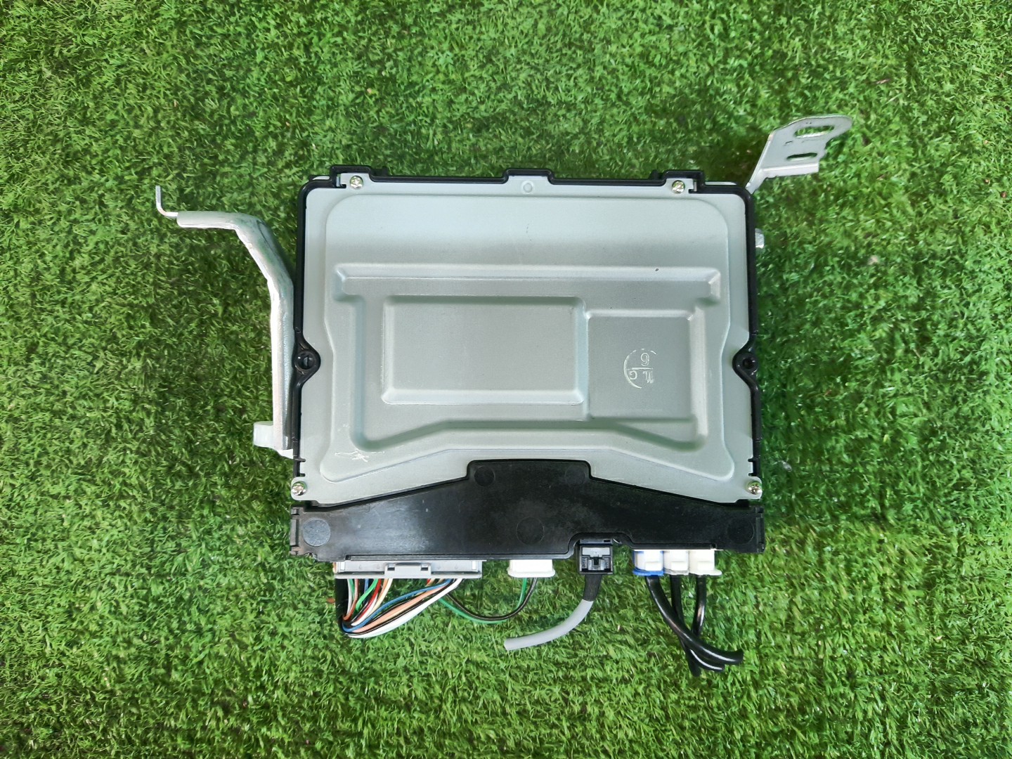 Блок управления TOYOTA YARIS MXPH10 86741-48102 3 ракурс