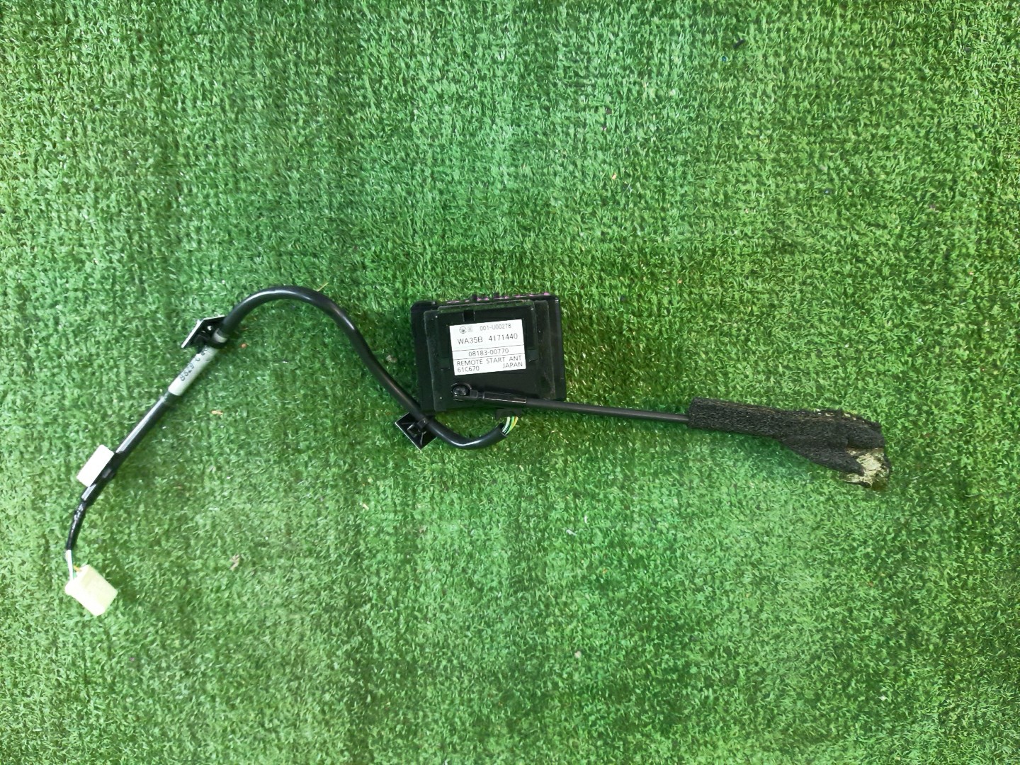 Блок управления TOYOTA YARIS MXPH10 085A2-00330 1 ракурс