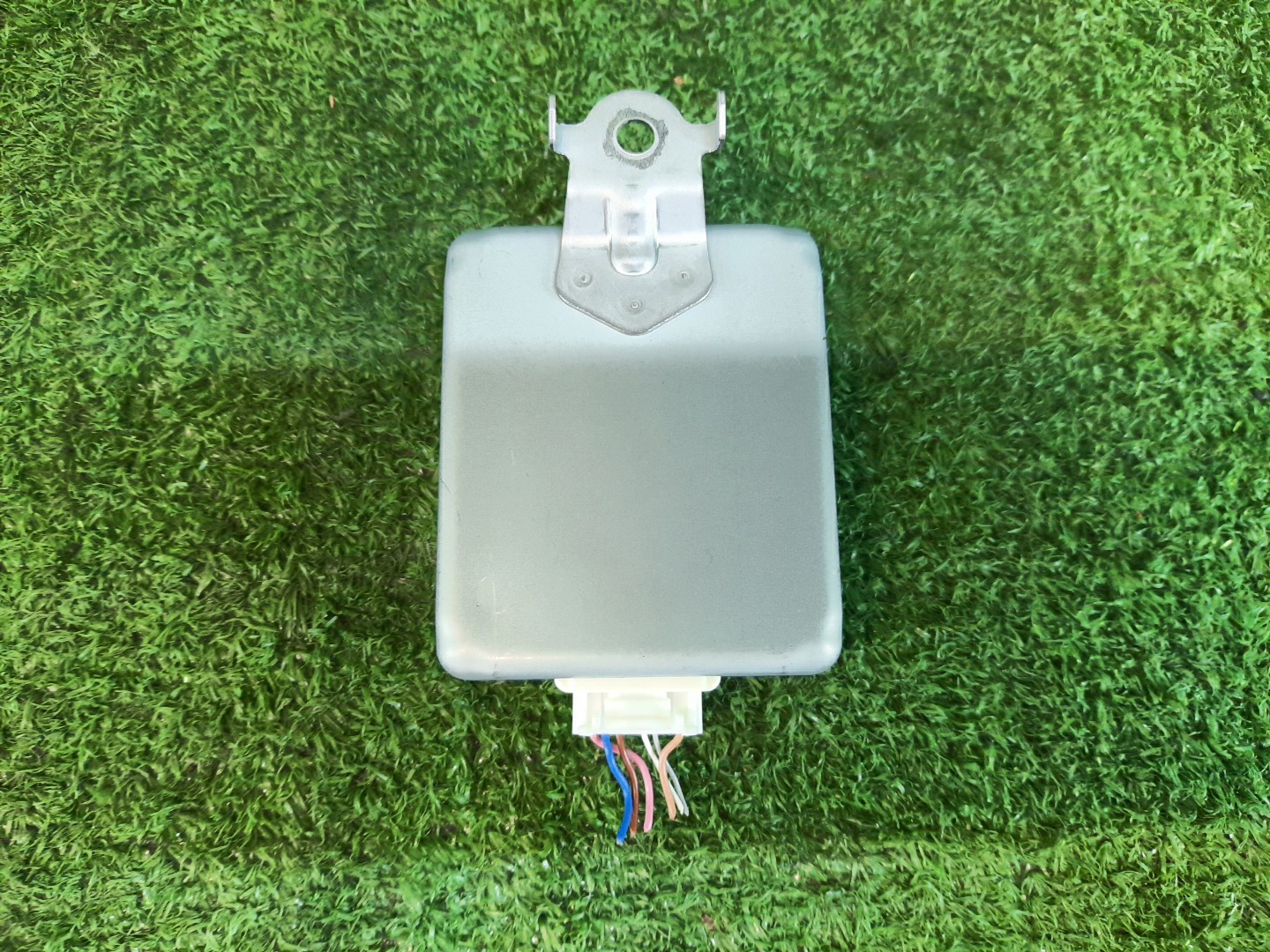 Блок управления TOYOTA YARIS MXPH10 86572-K0010 1 ракурс