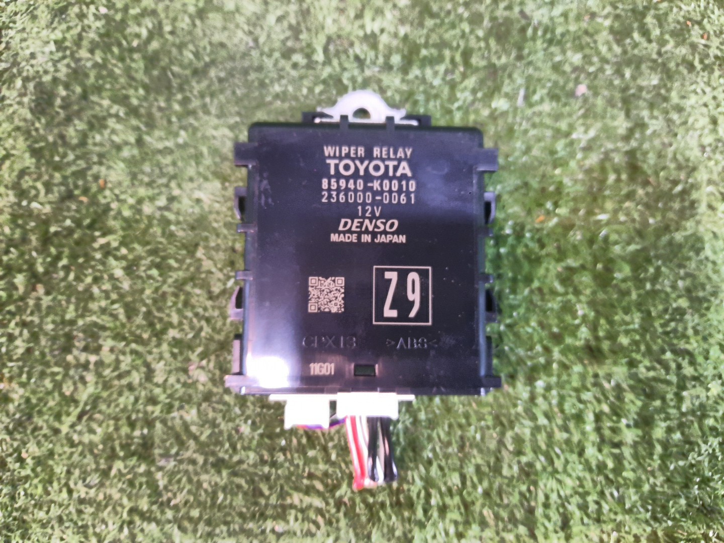 Блок управления TOYOTA YARIS MXPH10 85940-K0010 1 ракурс